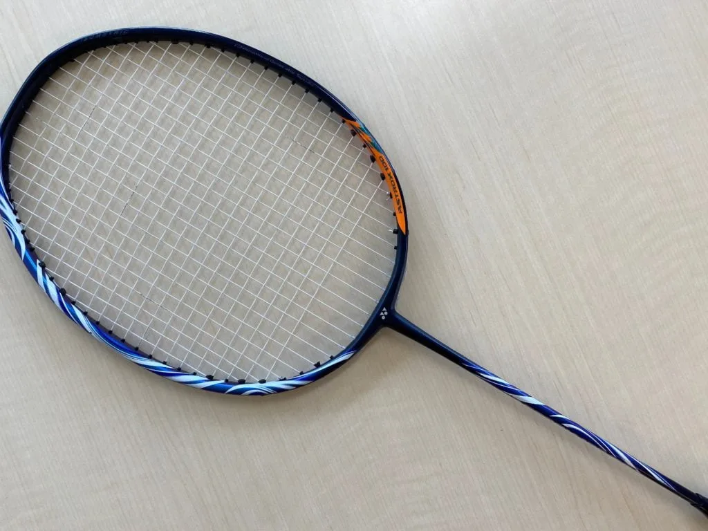 ヨネックス-アストロクス100ZZ【ASTROX100ZZ】バドミントンラケットのスペック【特徴】